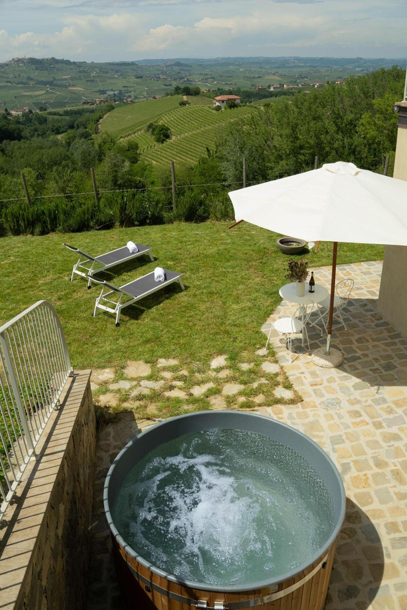 I Ciabot Di Monforte Monforte dʼAlba Екстериор снимка